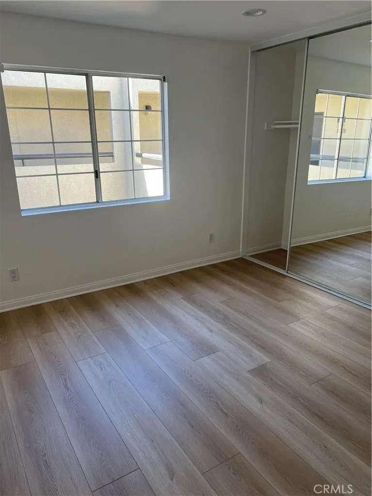 5550 Owensmouth #317 Woodland Hills, CA 91367