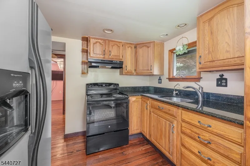 78 Woodlawn Rd Sparta, NJ 07871