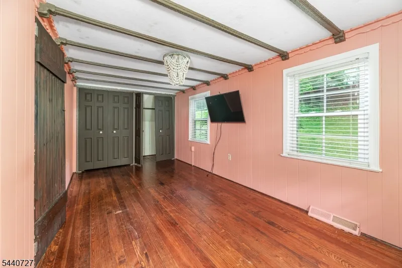 78 Woodlawn Rd Sparta, NJ 07871