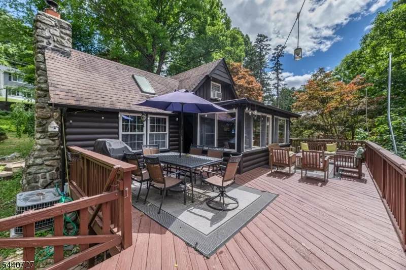 78 Woodlawn Rd Sparta, NJ 07871