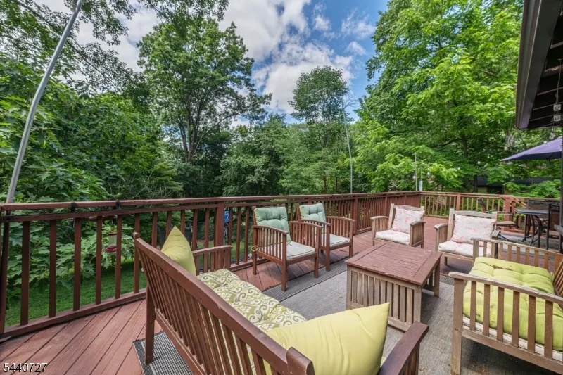 78 Woodlawn Rd Sparta, NJ 07871