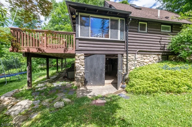 78 Woodlawn Rd Sparta, NJ 07871
