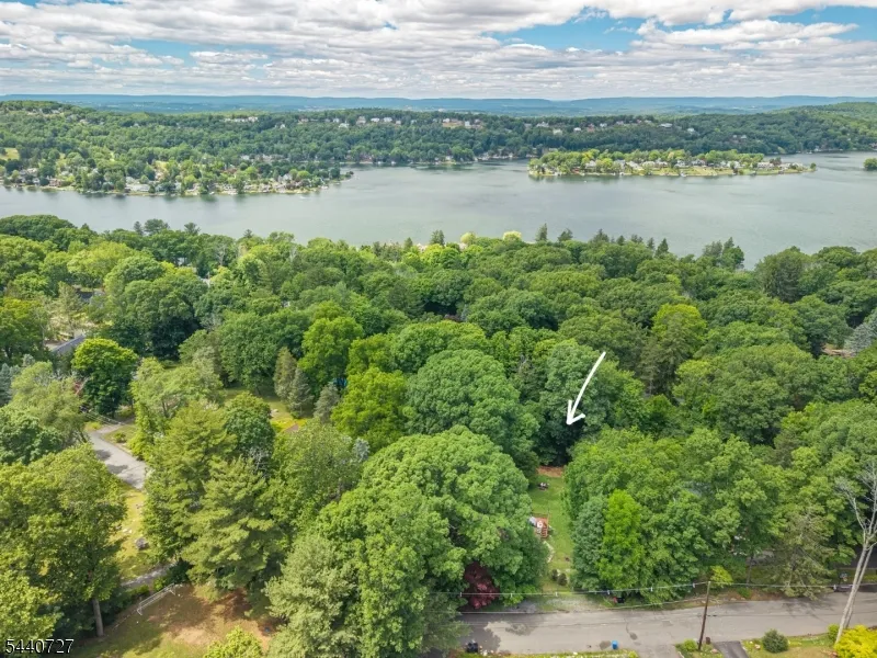 78 Woodlawn Rd Sparta, NJ 07871