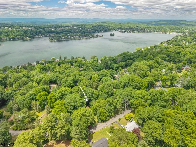 78 Woodlawn Rd Sparta, NJ 07871