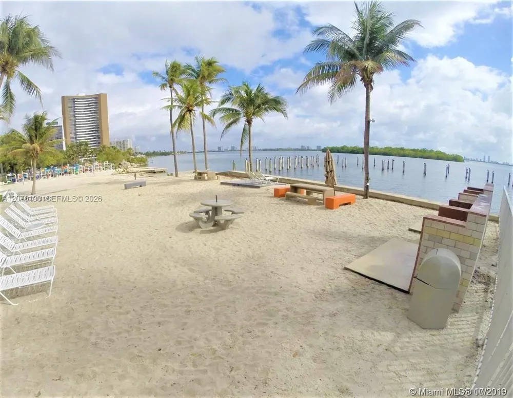 650 NE 64th St #G602 Miami, FL 33138