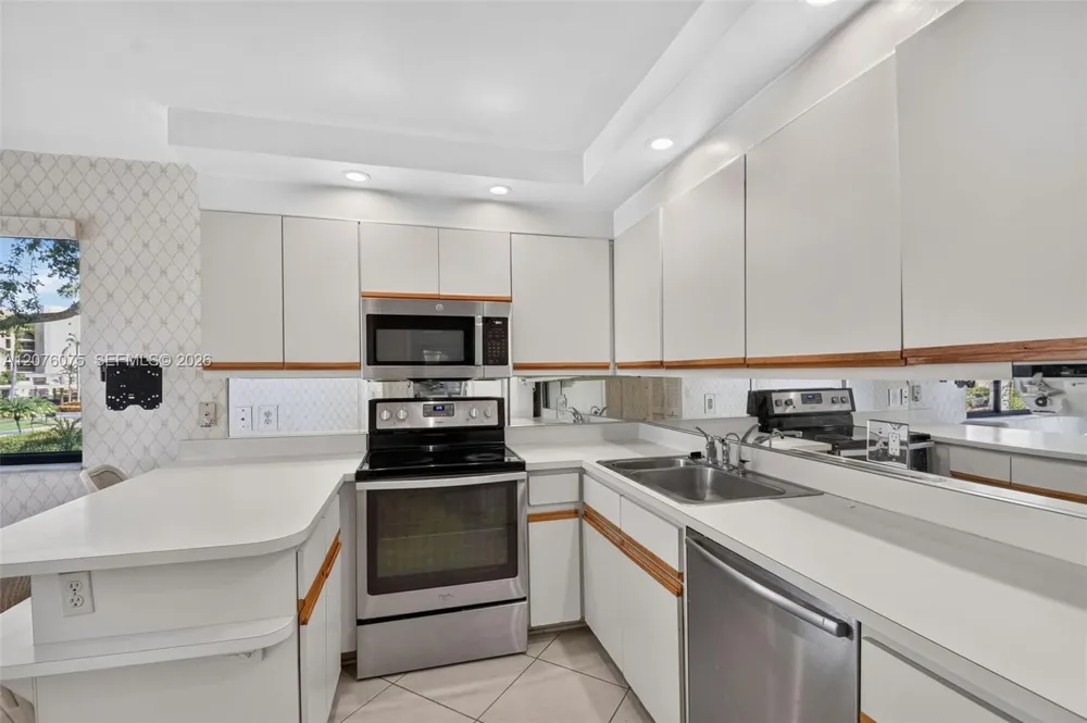 5310 S Fountains Dr S #217 Lake Worth, FL 33467