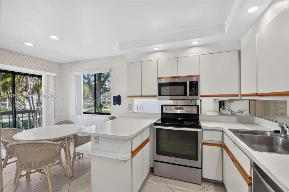 5310 S Fountains Dr S #217 Lake Worth, FL 33467