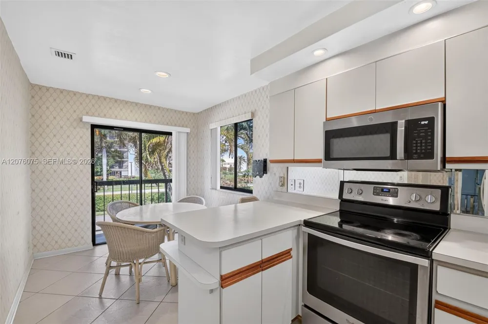 5310 S Fountains Dr S #217 Lake Worth, FL 33467