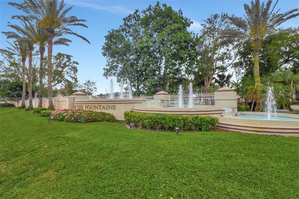 5310 S Fountains Dr S #217 Lake Worth, FL 33467