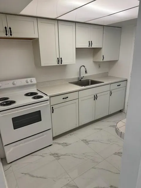 2285 NE 172nd Street #12