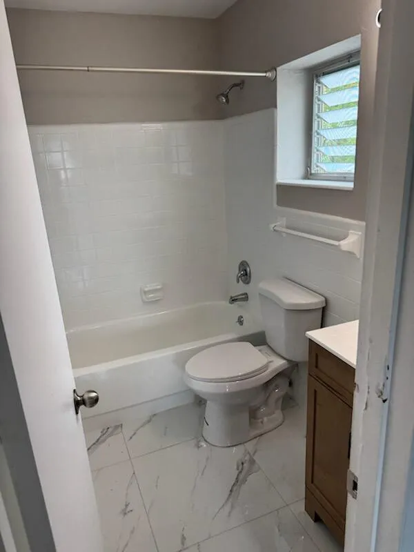 2285 NE 172nd Street #12 North Miami Beach, FL 33160
