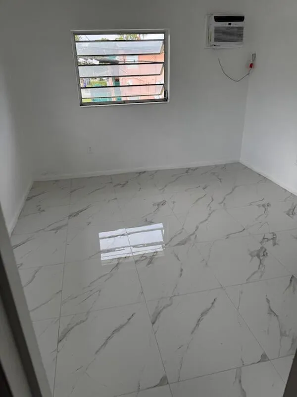 2285 NE 172nd Street #12 North Miami Beach, FL 33160
