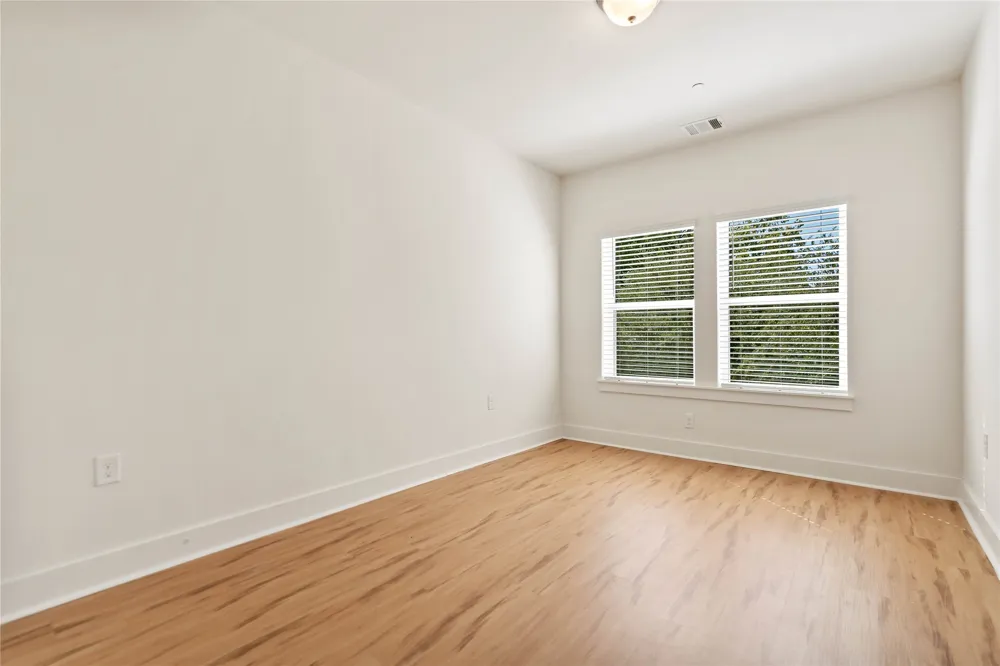 1121 Walton Lane #B Austin, TX 78721