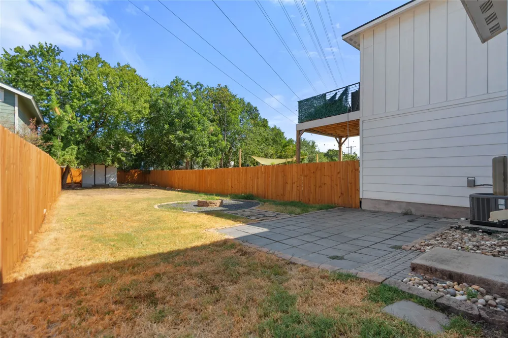 1121 Walton Lane #B Austin, TX 78721