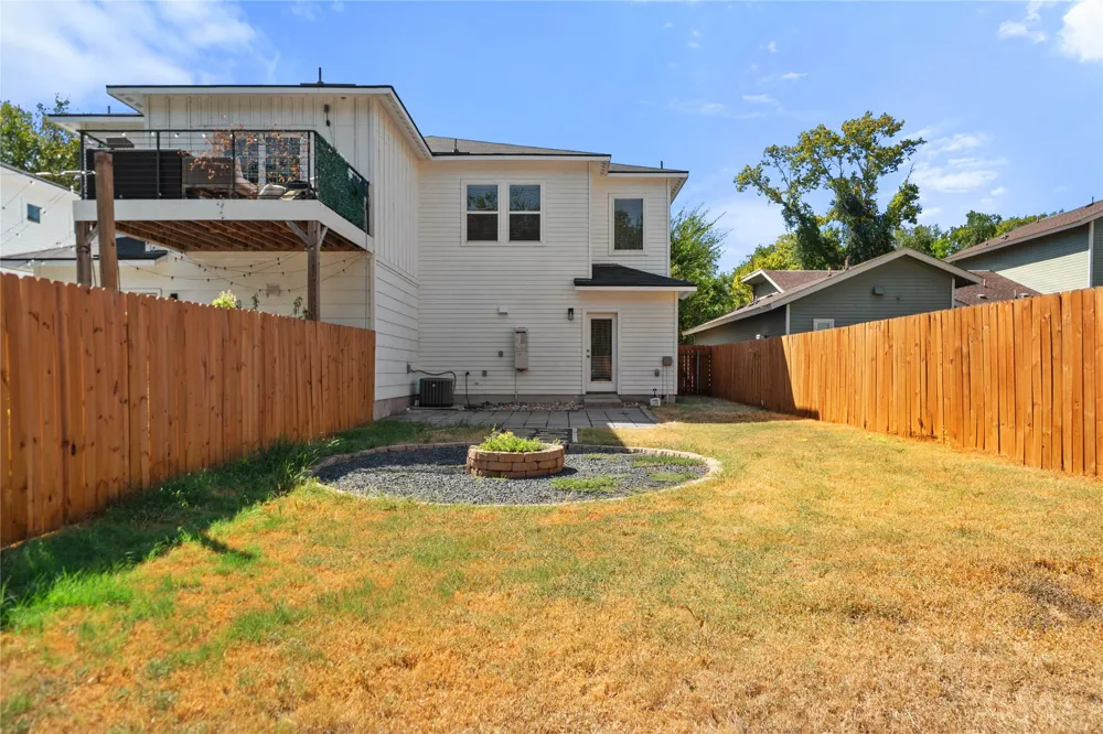 1121 Walton Lane #B Austin, TX 78721