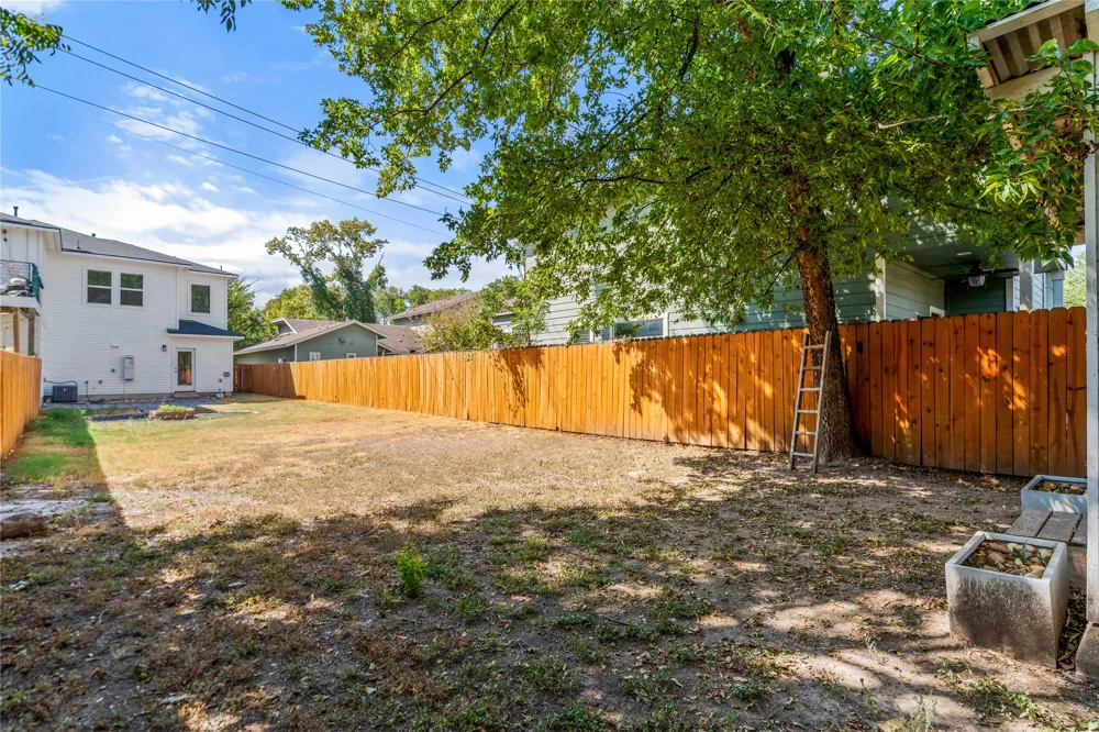1121 Walton Lane #B Austin, TX 78721