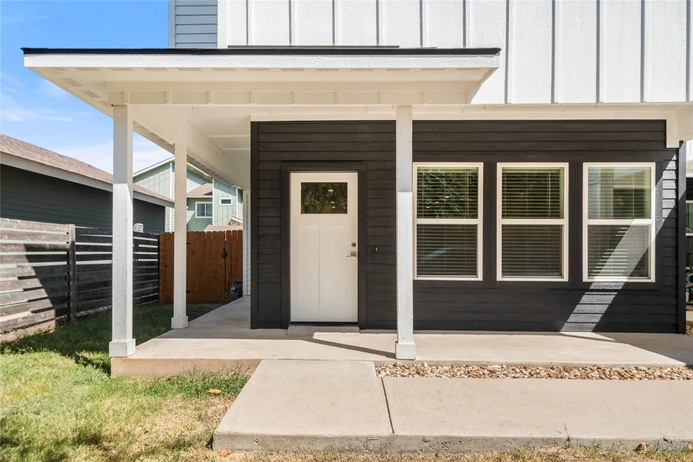 1121 Walton Lane #B Austin, TX 78721