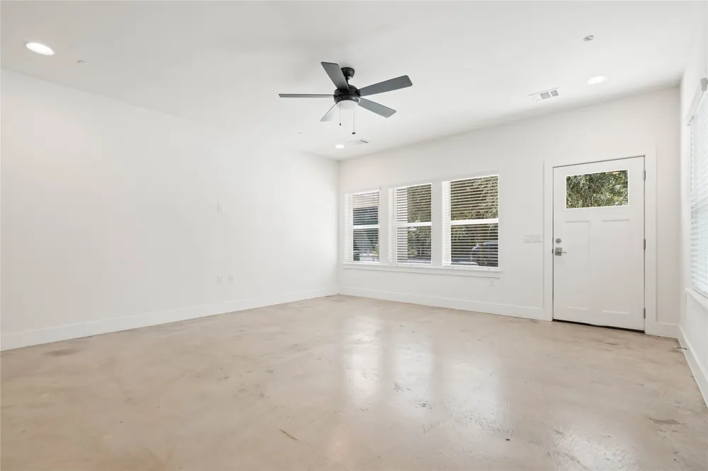 1121 Walton Lane #B Austin, TX 78721