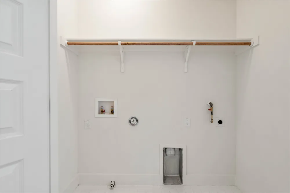 1121 Walton Lane #B Austin, TX 78721