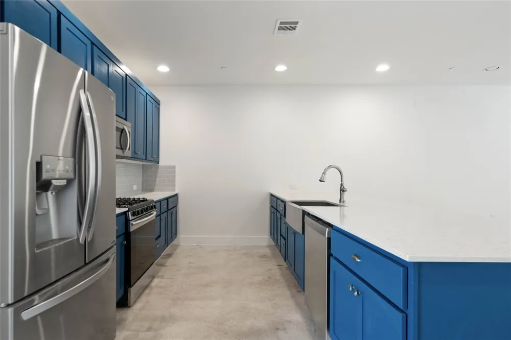 1121 Walton Lane #B Austin, TX 78721