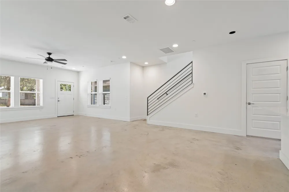 1121 Walton Lane #B Austin, TX 78721
