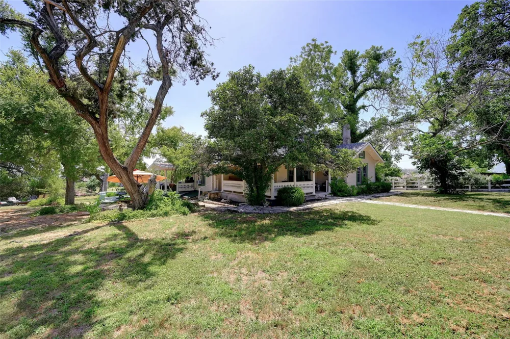 23351 Fm 150 W Driftwood, TX 78619