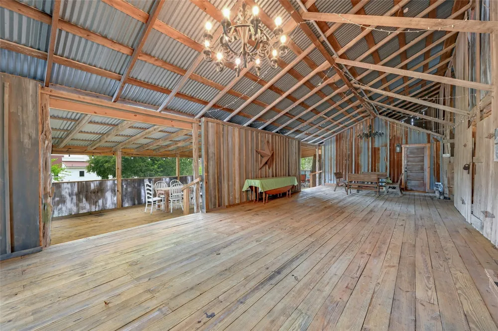 23351 Fm 150 W Driftwood, TX 78619