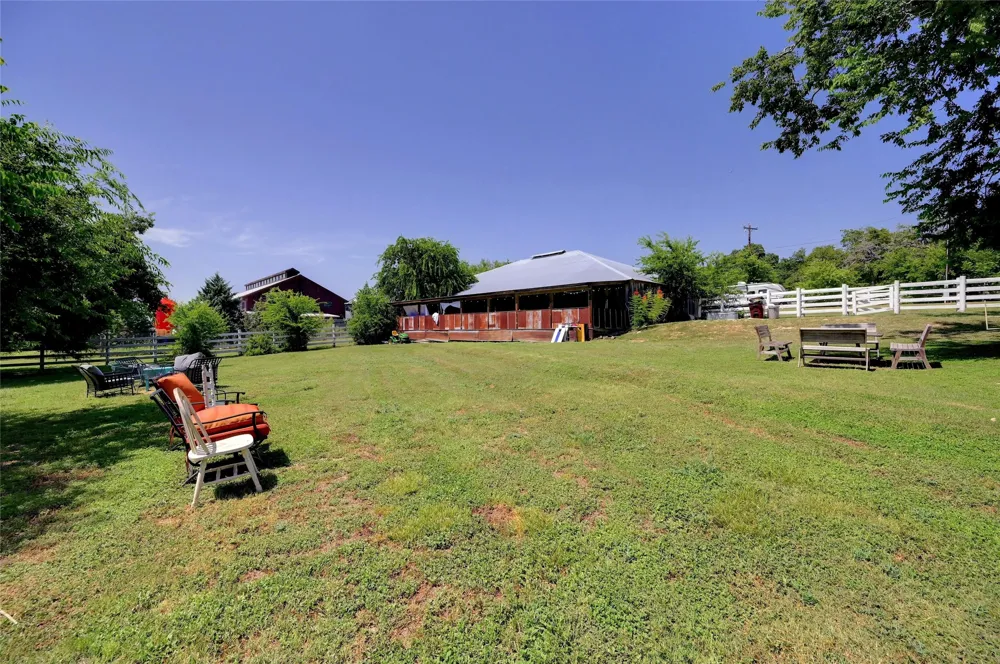 23351 Fm 150 W Driftwood, TX 78619