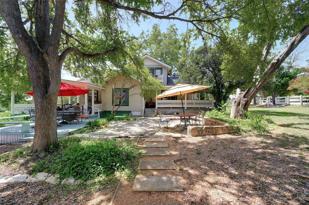 23351 Fm 150 W Driftwood, TX 78619