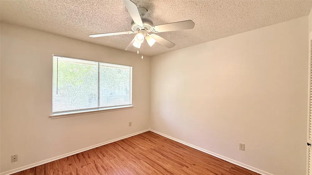 10105 Oak Hollow Drive Austin, TX 78758