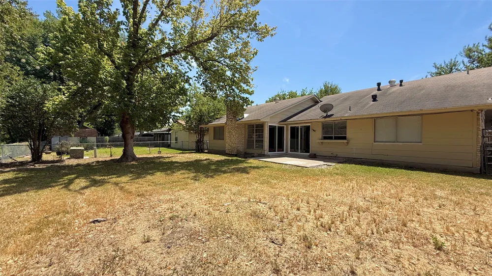 10105 Oak Hollow Drive Austin, TX 78758