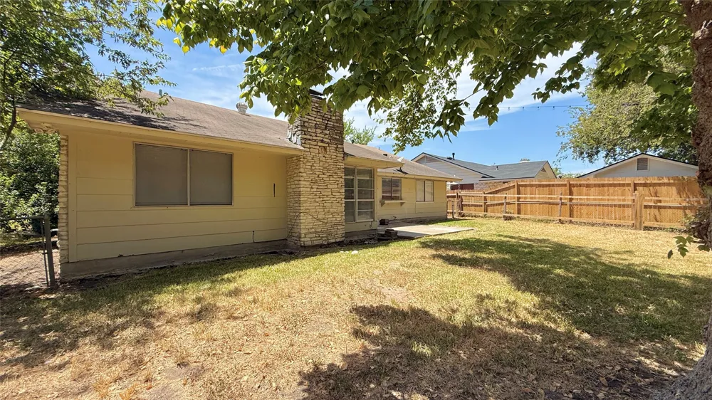 10105 Oak Hollow Drive Austin, TX 78758