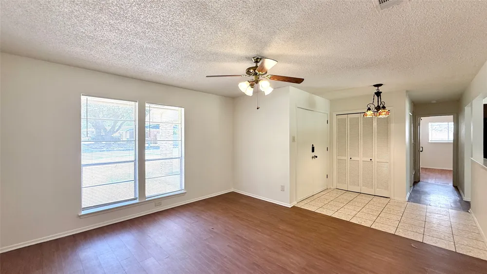 10105 Oak Hollow Drive Austin, TX 78758