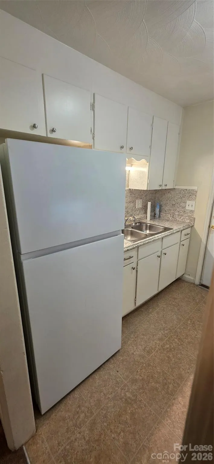 1075 7th Avenue NW Hickory, NC 28601