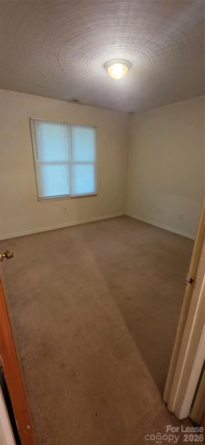 1075 7th Avenue NW Hickory, NC 28601
