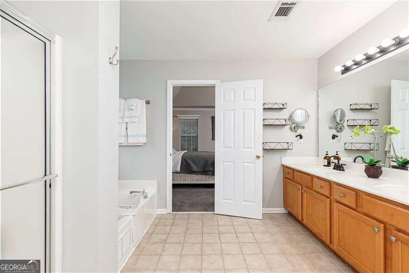 18 Creek Branch CT Acworth, GA 30101