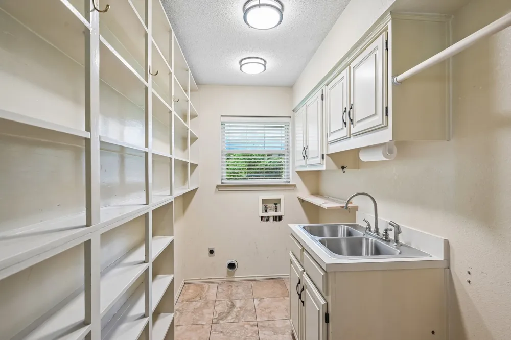 352 County Road 1299 Yantis, TX 75497