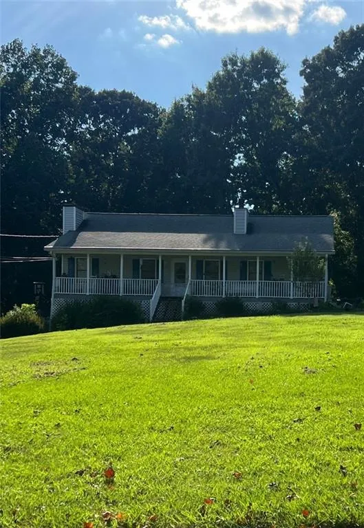 6235 Emerald Springs Drive SE Acworth, GA 30102