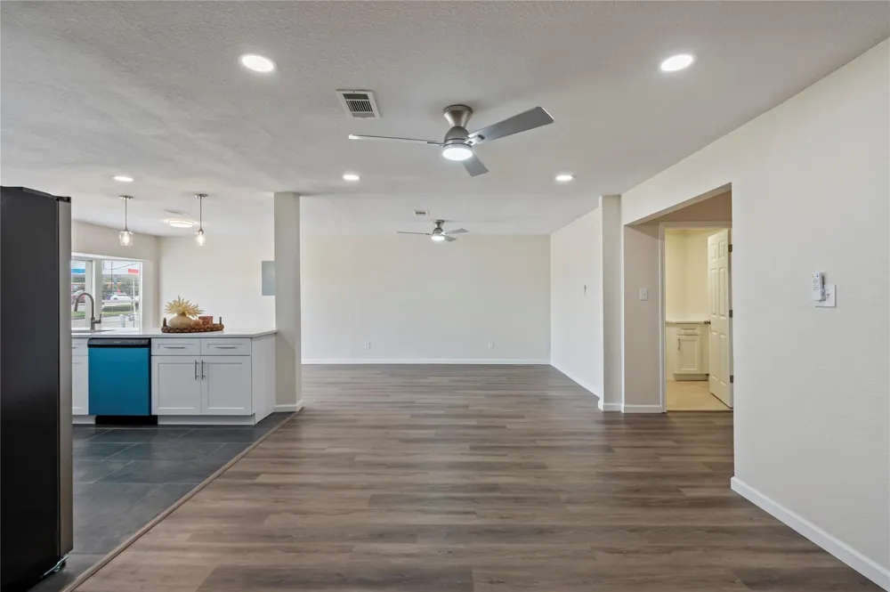 2324 Logan Street Texas City, TX 77590