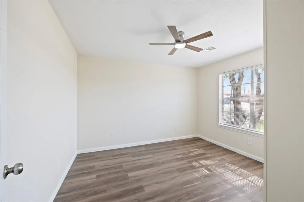 2324 Logan Street Texas City, TX 77590