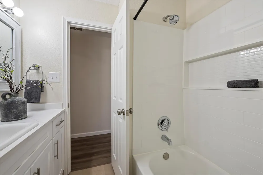 2324 Logan Street Texas City, TX 77590
