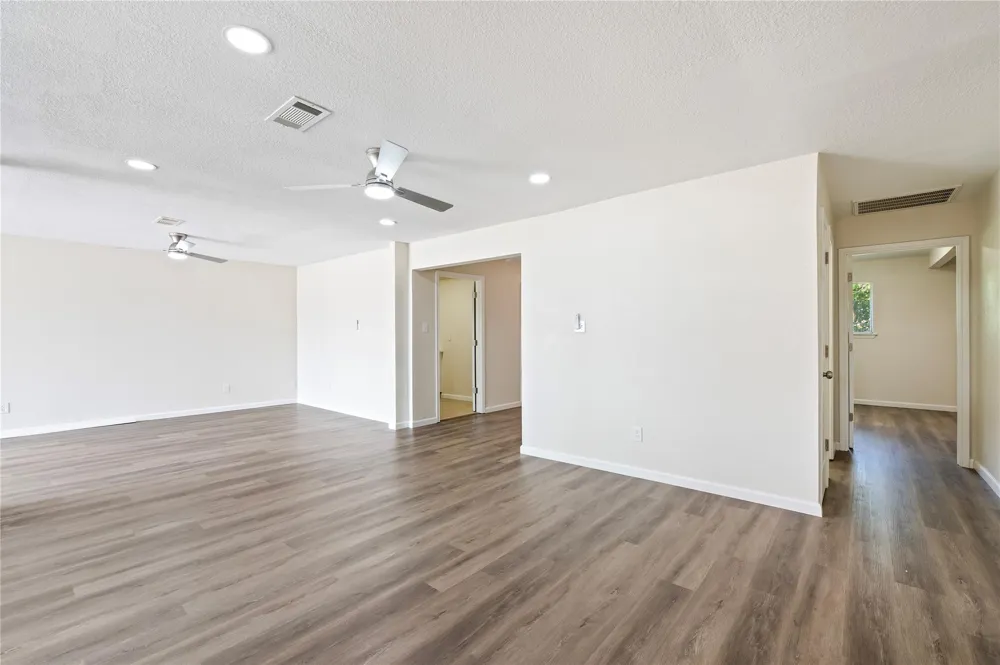 2324 Logan Street Texas City, TX 77590