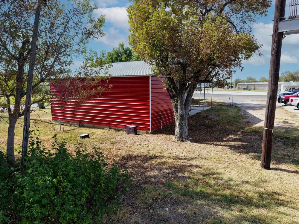 225 Main Street Normangee, TX 77871