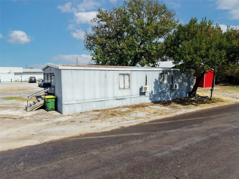 225 Main Street Normangee, TX 77871