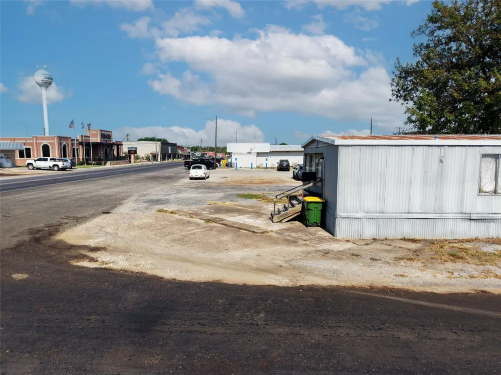 225 Main Street Normangee, TX 77871