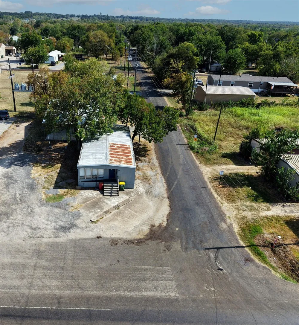 225 Main Street Normangee, TX 77871