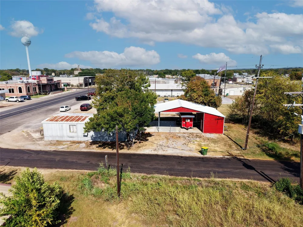 225 Main Street Normangee, TX 77871