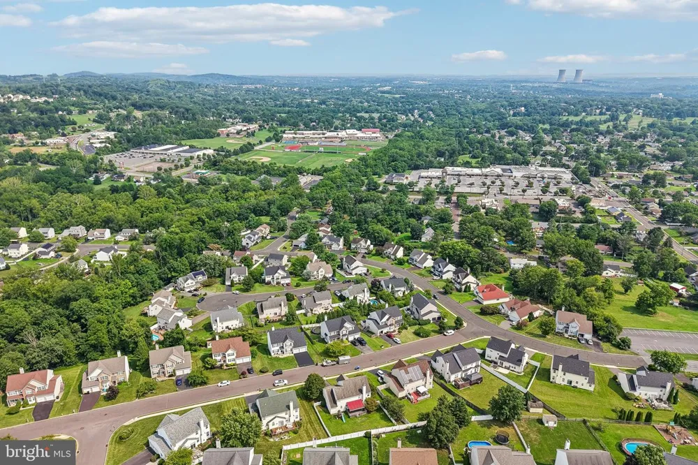 1289 MEADOWVIEW DRIVE Pottstown, PA 19464