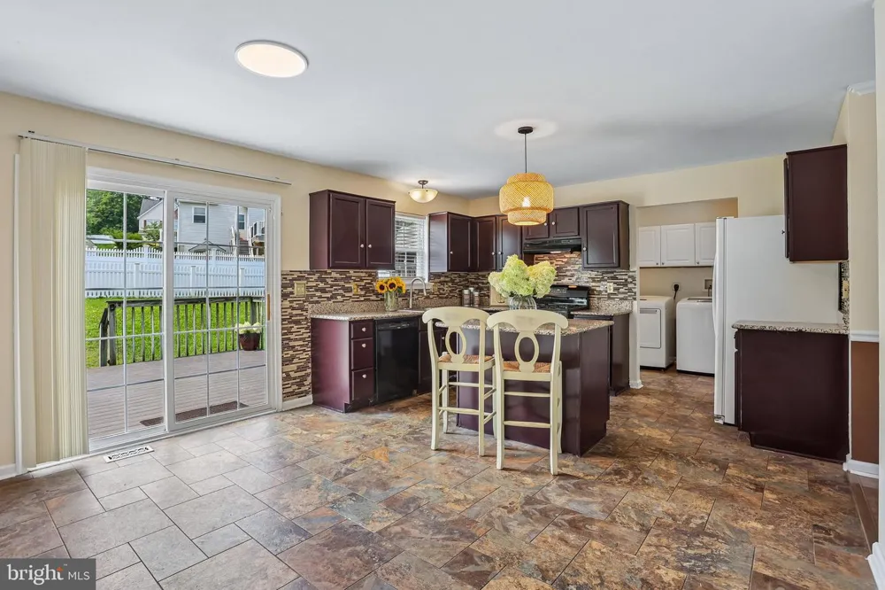 1289 MEADOWVIEW DRIVE Pottstown, PA 19464