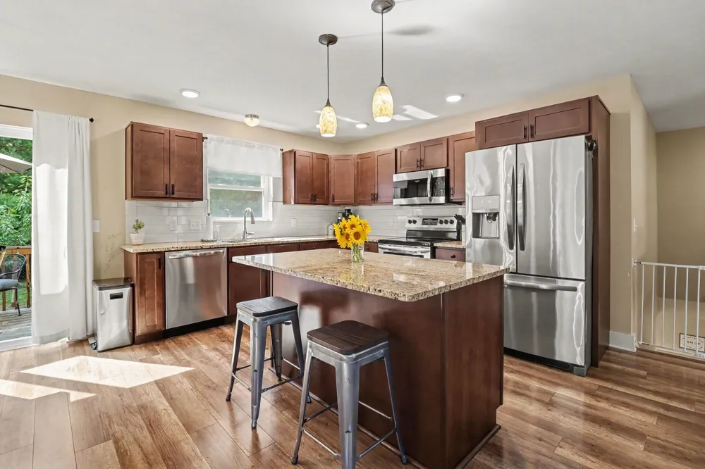 2047 Lakeshore Drive Ludington, MI 49431